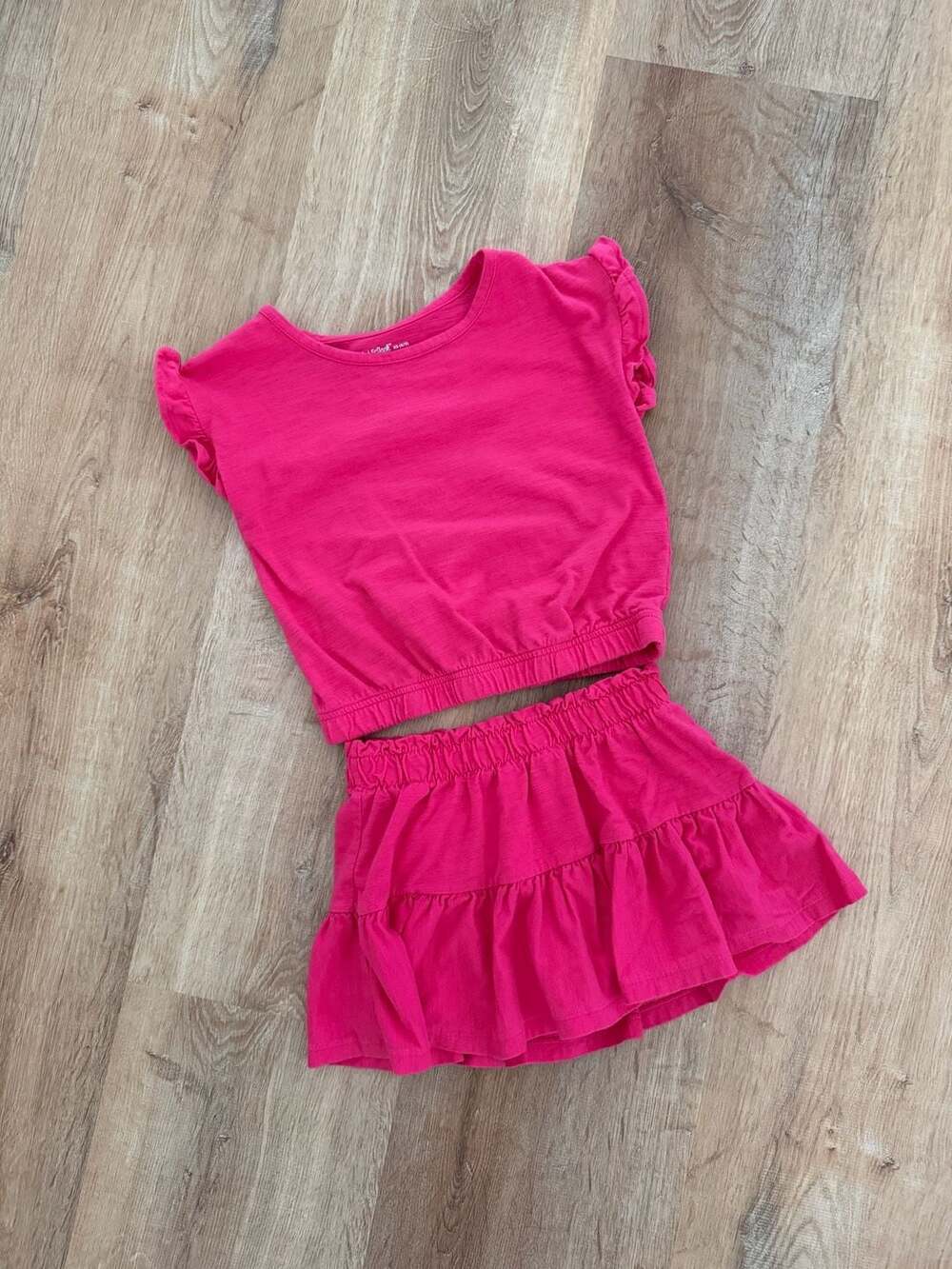 Cat & Jack 2-Piece Outfit Set Size XS (4/5) Hot Pink Crop Top Skirt